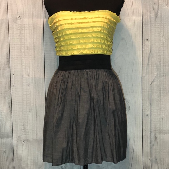 Mystree Dresses & Skirts - Mystree Strapless Summer Dress    D049